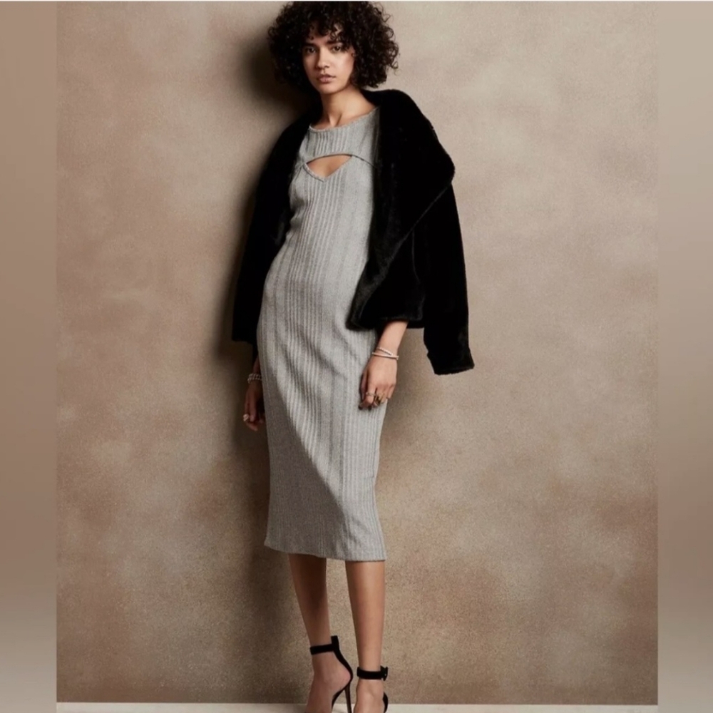 NWOT Banana Republic Ribbed Long Sleeve Midi Knit Dress - Size S